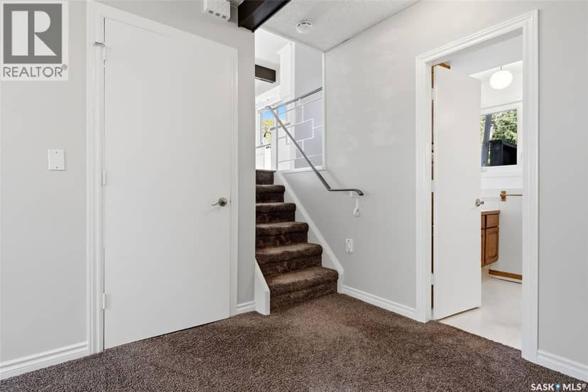 3361 Wascana STREET — photo 22 of 40