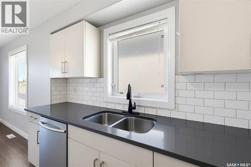 3814 33rd STREET W, Saskatoon, photo 8