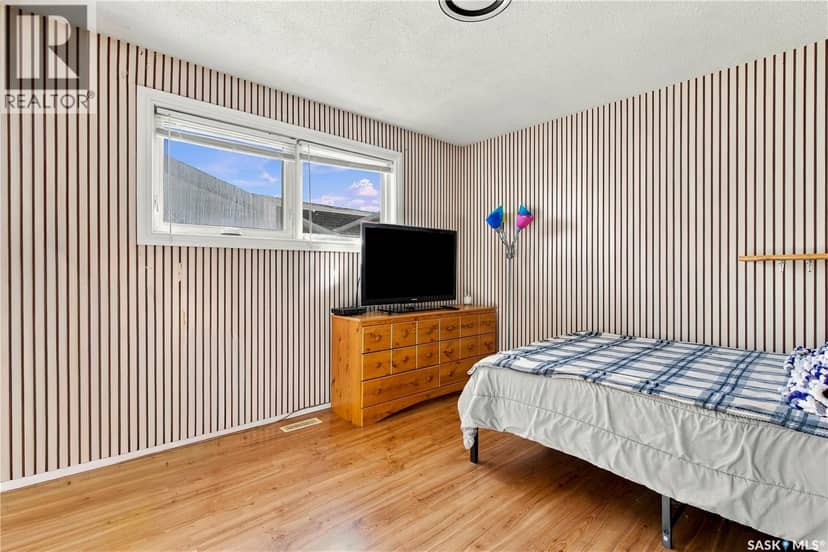 98 Ramsay COURT — photo 10 of 39