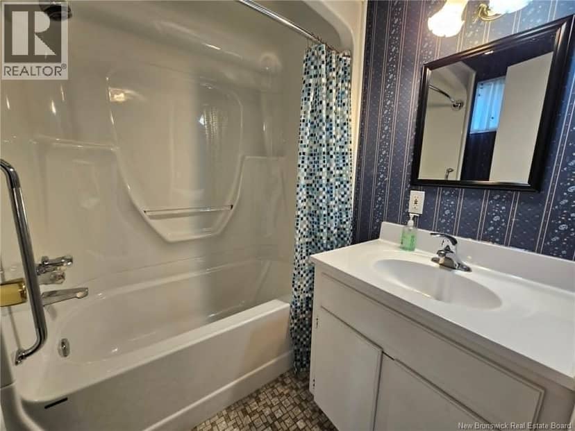 184 Main Street — photo 19 of 40