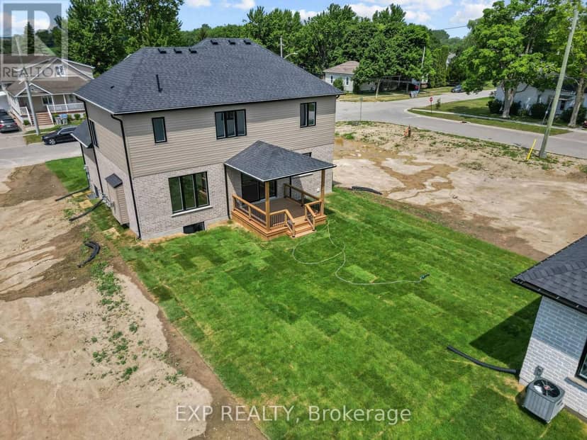 253 John Street — photo 38 of 40