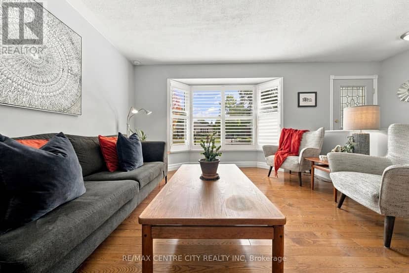 96 Tweed Crescent — photo 9 of 40