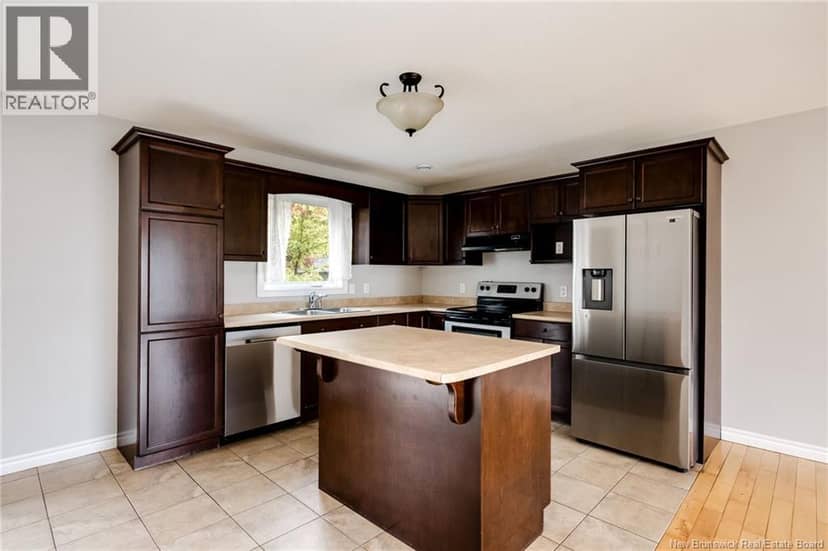 39 Senese Street — photo 9 of 34