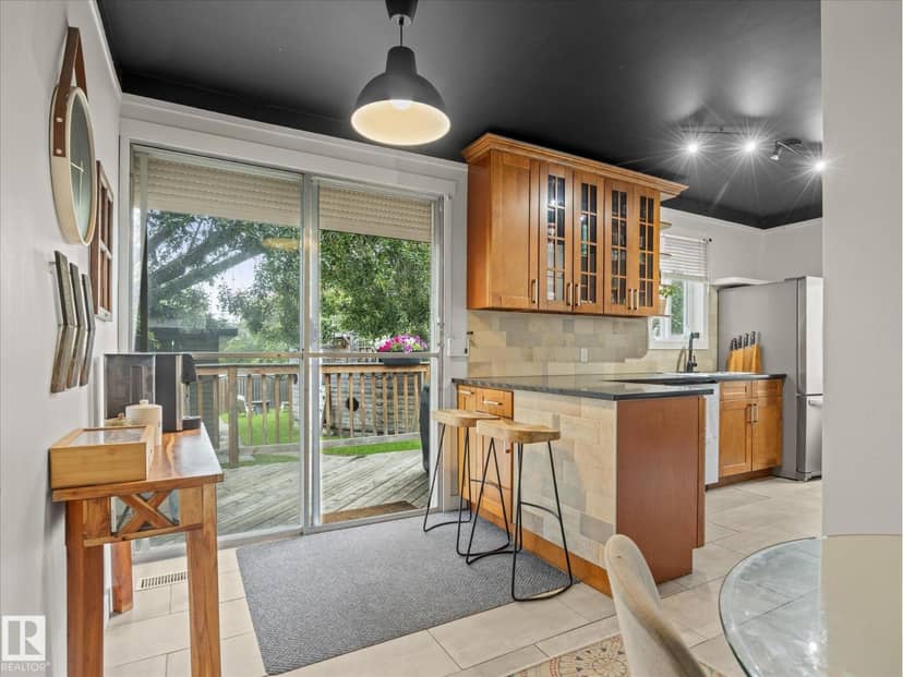 11949 St Albert Tr NW — photo 11 of 34