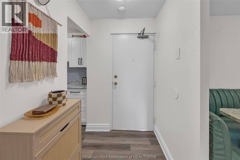 150 Park AVENUE East Unit# 312, Chatham, photo 2