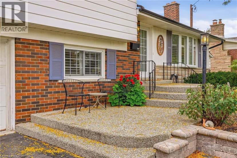 502 KAREN Drive, Burlington, photo 2