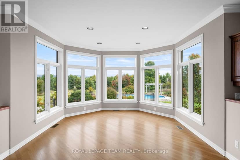 285 Pinhey Point Road — photo 29 of 40