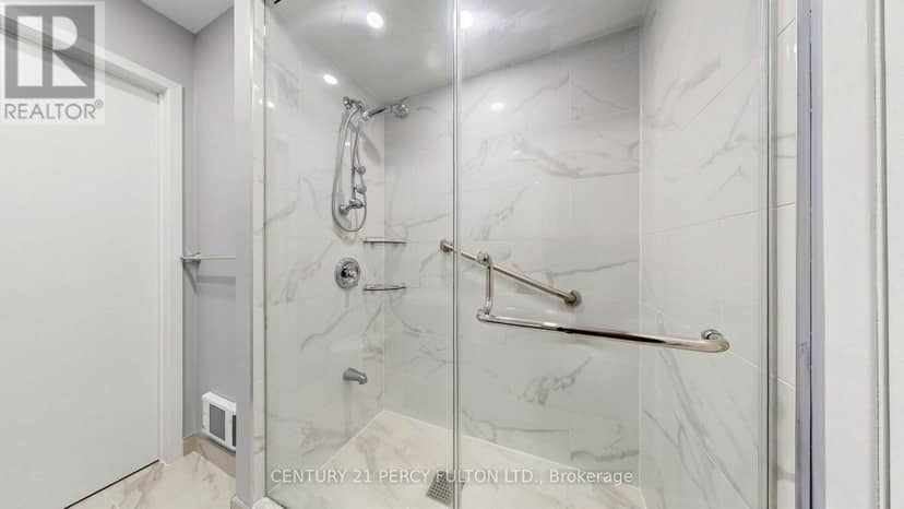 TH26 - 2472 Eglinton Avenue E — photo 21 of 40