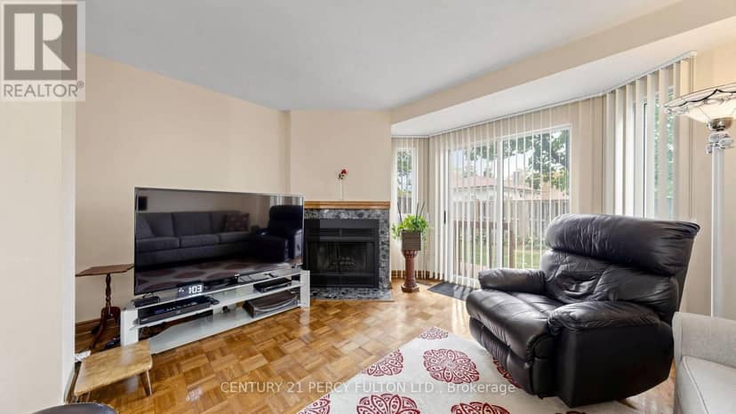 TH26 - 2472 Eglinton Avenue E, Toronto, photo 5