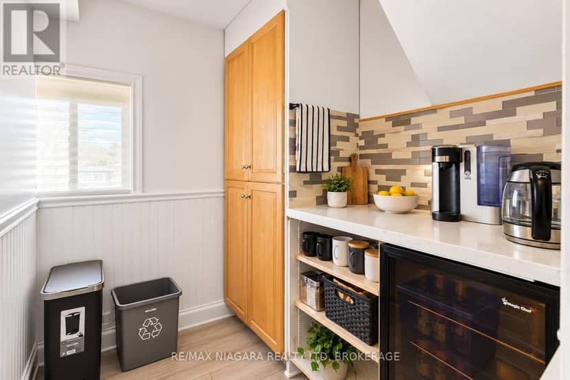 85 Main Street W, Port Colborne, photo 5
