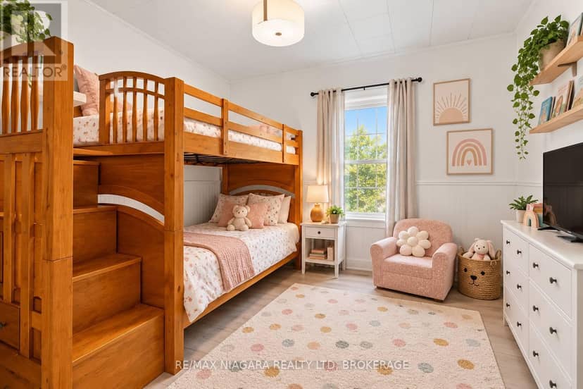 85 Main Street W, Port Colborne, photo 8