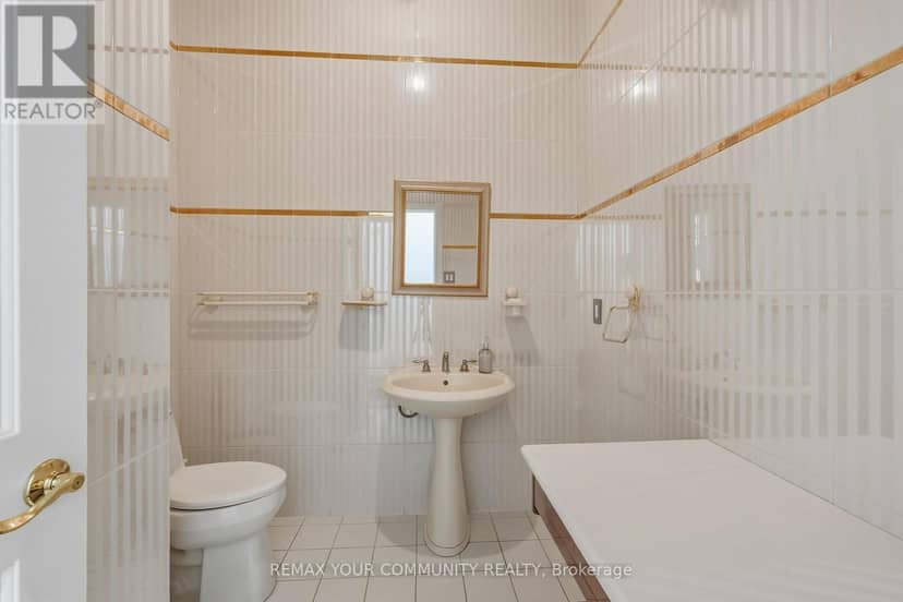 176 Old Surrey Lane — photo 17 of 40