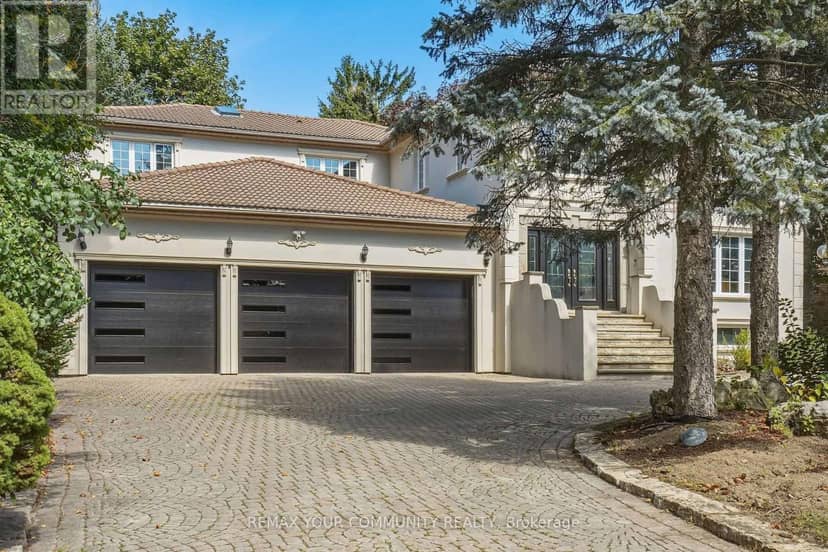 176 Old Surrey Lane, Richmond Hill, photo 2