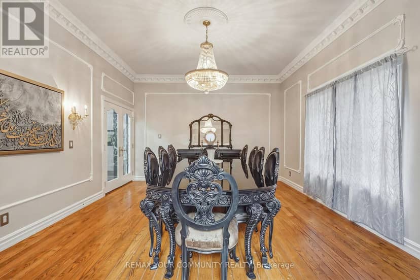 176 Old Surrey Lane, Richmond Hill, photo 7