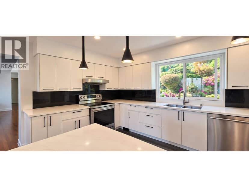 1098 HILLSIDE ROAD, West Vancouver, photo 8