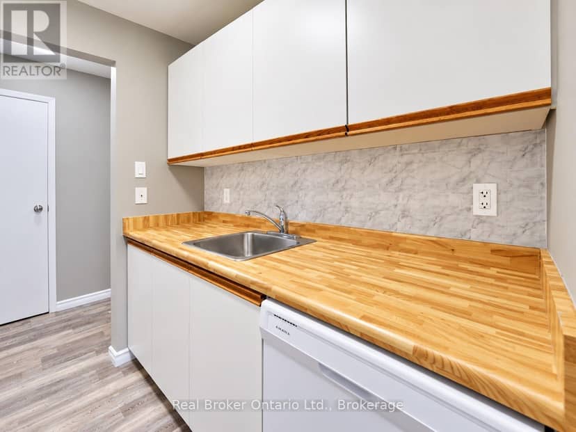 101 - 725 Deveron Crescent, London South, photo 8