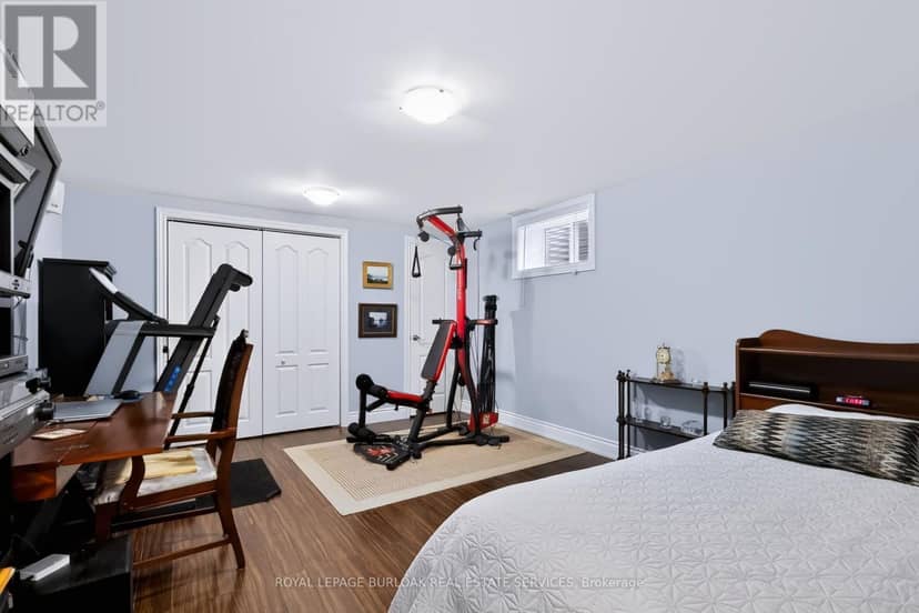 4248 Dunvegan Road — photo 34 of 40