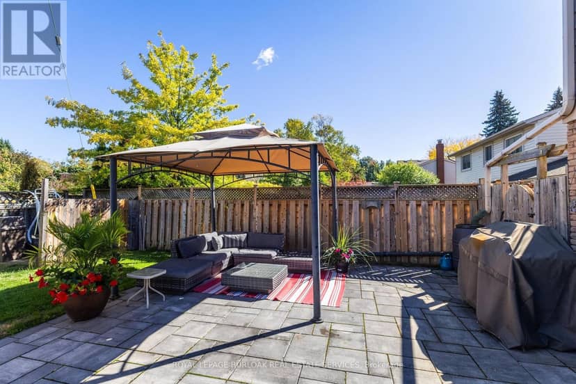 4248 Dunvegan Road — photo 37 of 40