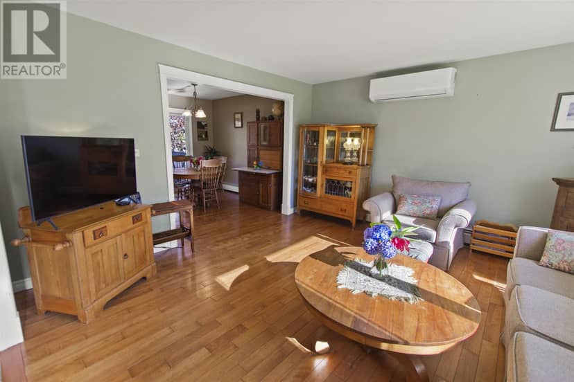 11 Holland Drive, Stratford, photo 6