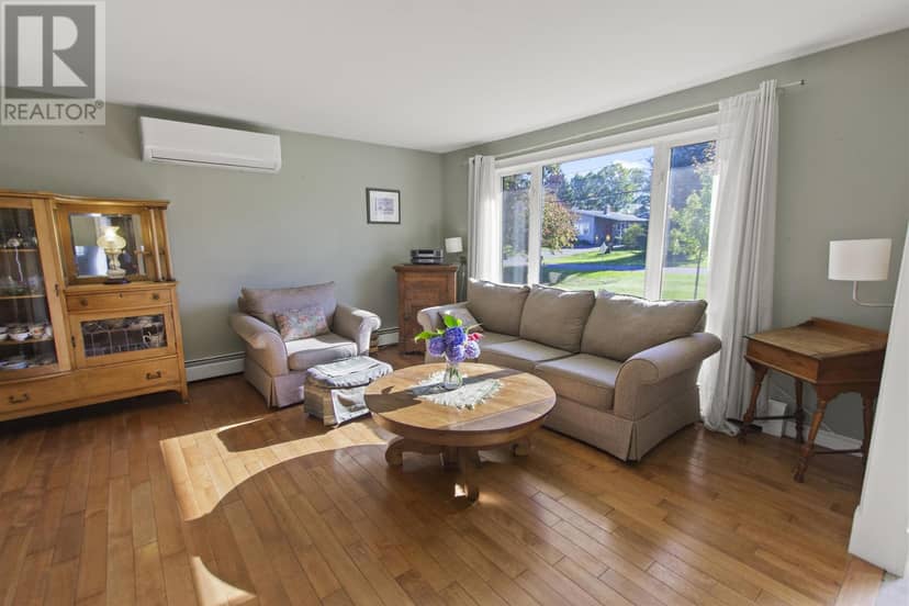 11 Holland Drive, Stratford, photo 7