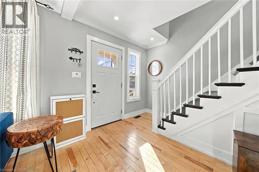 1231 DUNSMURE Road — photo 3 of 26
