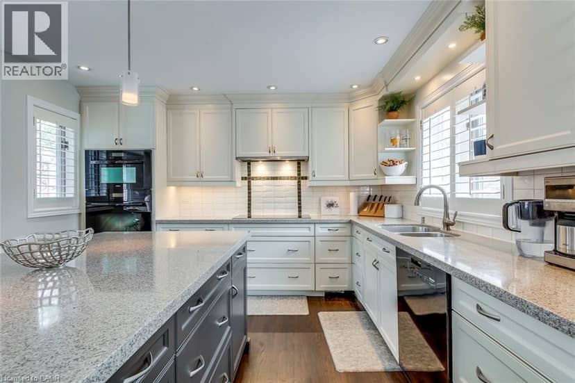 48 FORSYTHE Street — photo 11 of 40