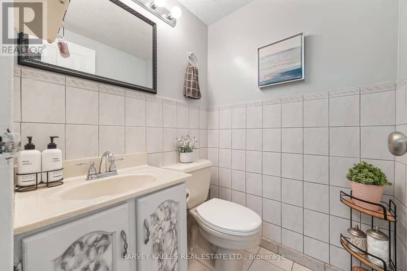301 - 10 Crescent Town Road — photo 19 of 28