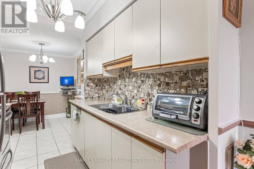 301 - 10 Crescent Town Road, Toronto, photo 7
