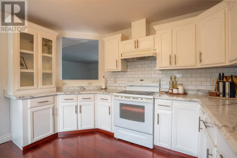 634 Lakeshore DR — photo 10 of 40