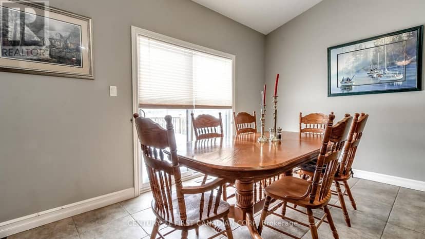 2746 Bateman Trail — photo 4 of 30