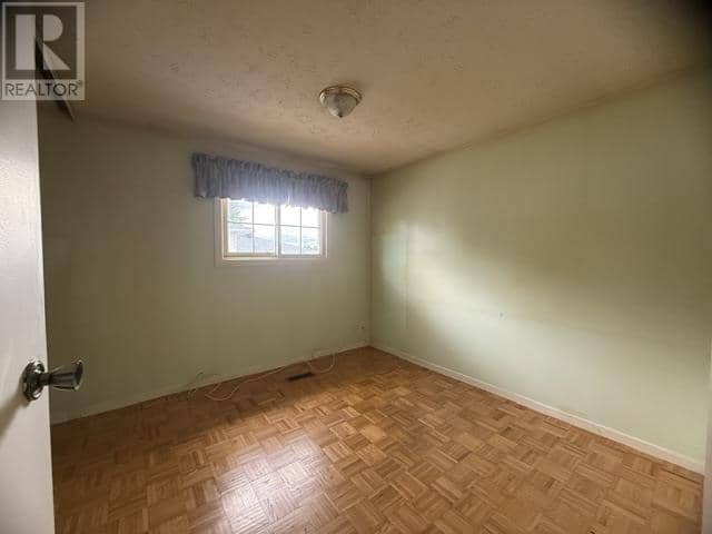 10 Farrell CRES — photo 10 of 19