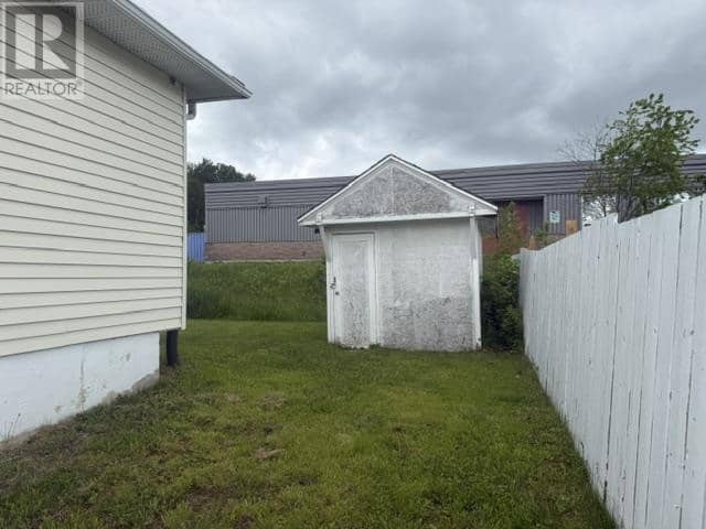 10 Farrell CRES — photo 17 of 19