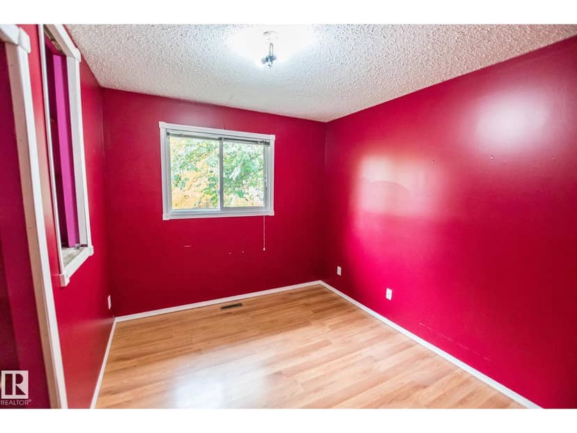 4524 41A ST — photo 12 of 32