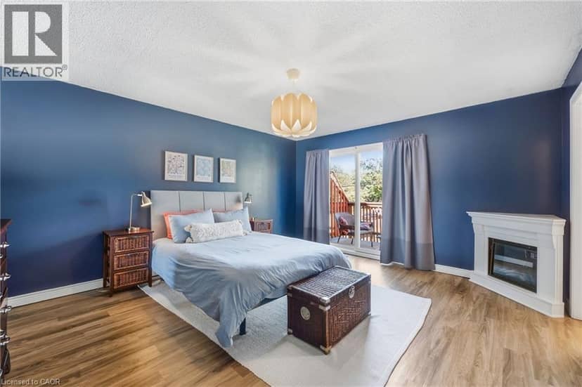 14 BRUCEDALE Avenue E Unit# 10 — photo 18 of 30