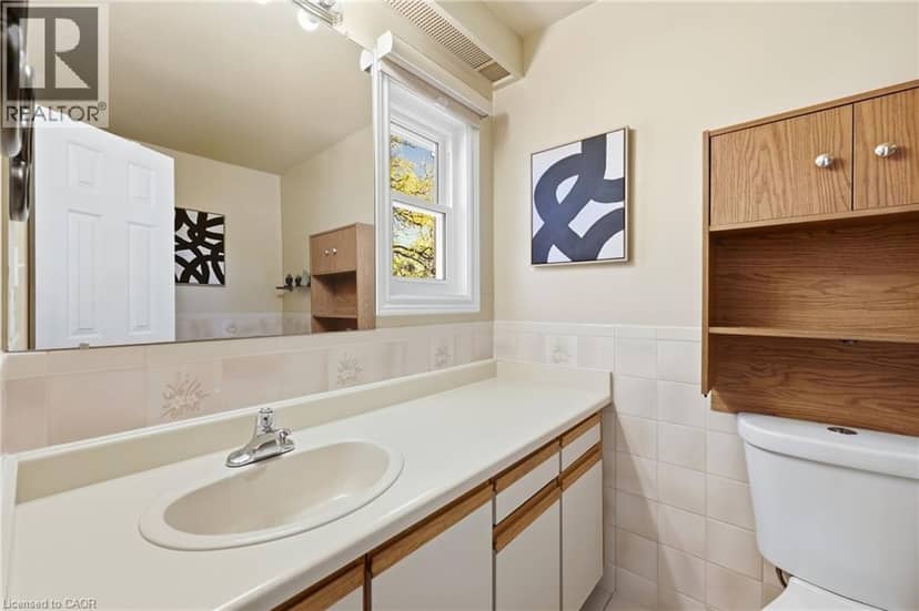 14 BRUCEDALE Avenue E Unit# 10 — photo 26 of 30