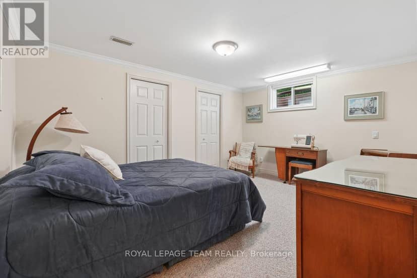 5050 Mowatview Court — photo 33 of 40