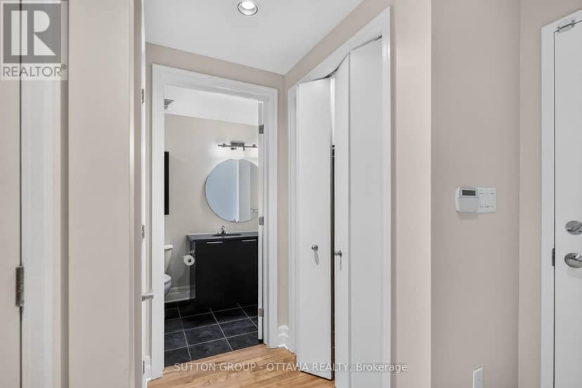 103 - 950 Marguerite Avenue — photo 20 of 23
