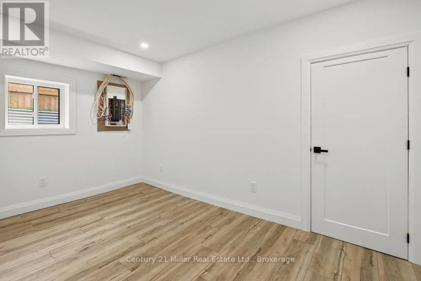 39 Victoria Street — photo 30 of 40
