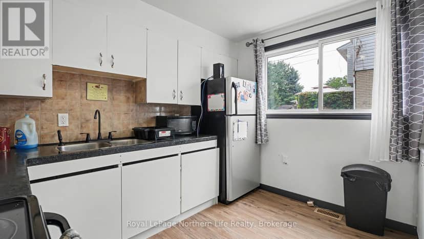 811 Tackaberry Drive — photo 12 of 40