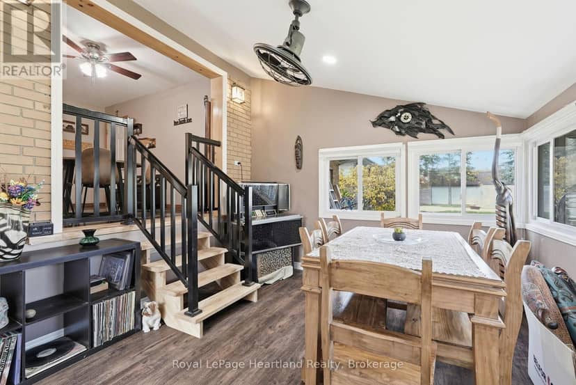 292 Wellington Street — photo 12 of 27