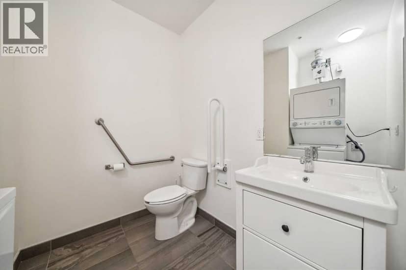 302, 2505 17 Avenue SW — photo 23 of 39