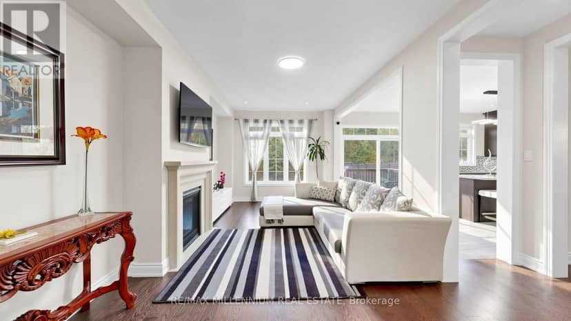 327 Mactier Drive, Vaughan, photo 3