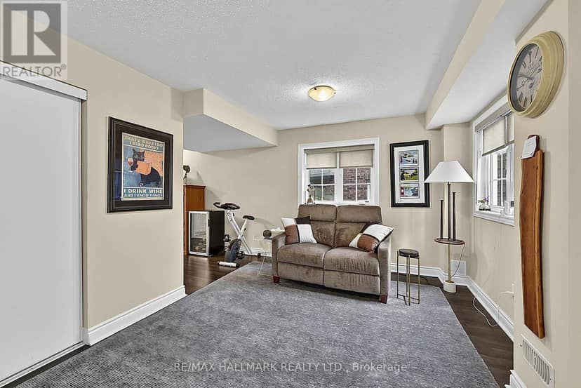 710 Wendy Culbert Crescent — photo 37 of 40