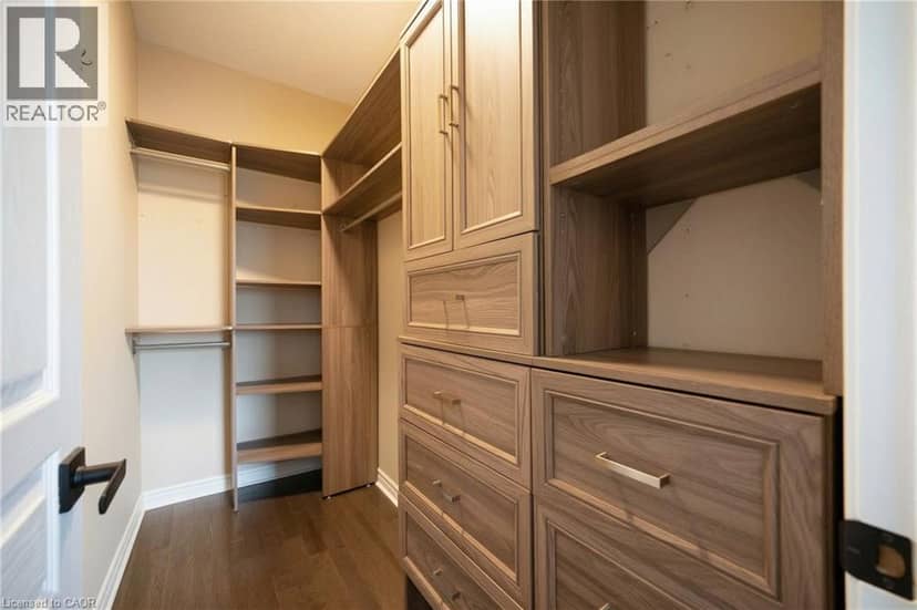 93 VAUGHAN Street — photo 27 of 40