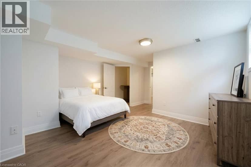 93 VAUGHAN Street — photo 36 of 40