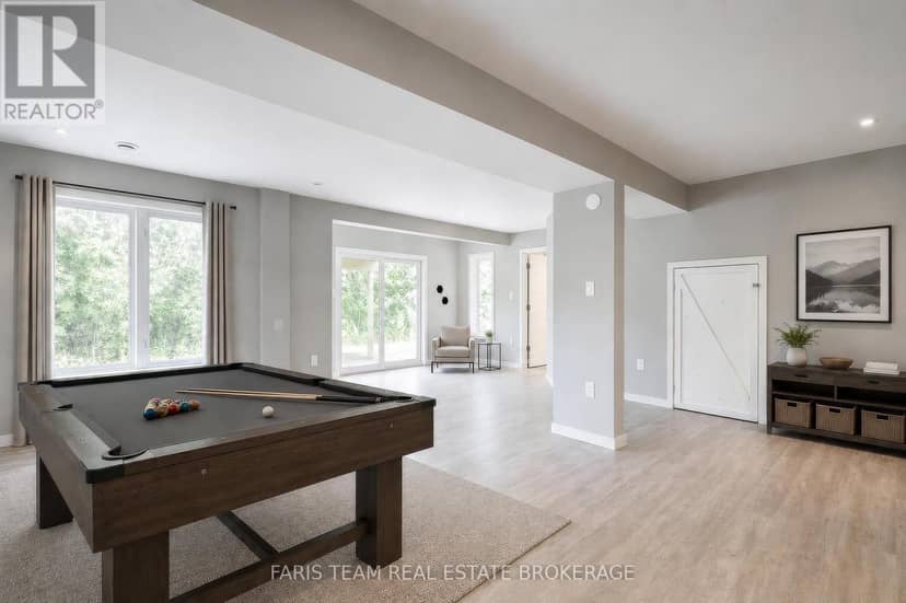 33 Sheppard Drive — photo 32 of 40