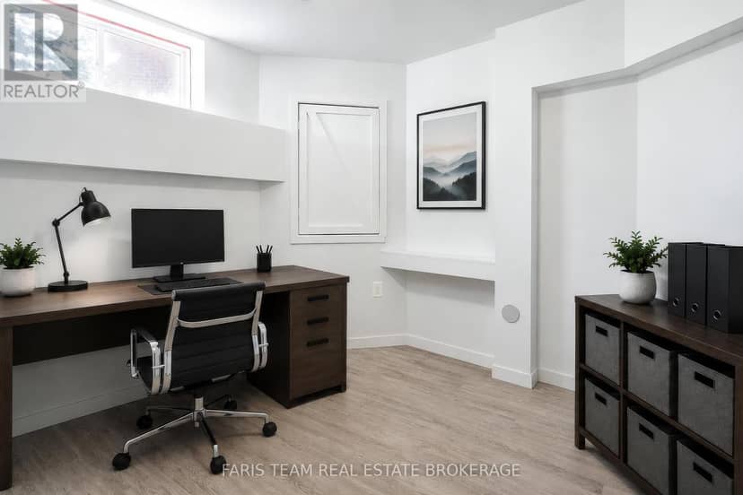 33 Sheppard Drive — photo 34 of 40