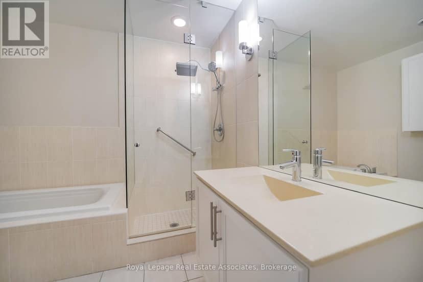 308 - 1 Hurontario Street — photo 20 of 36