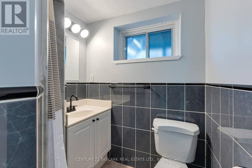 24 Aura Lea Boulevard — photo 29 of 39