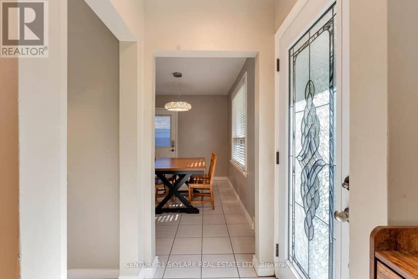 24 Aura Lea Boulevard, Toronto, photo 6